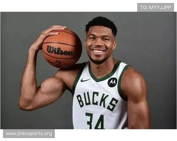 字母哥回应70年代篮球风格:不喜时代对比 认为自己会适应成为球队核心 字母哥回应70年代篮球风格:不喜时代对比 认为自己会适应成为球队核心