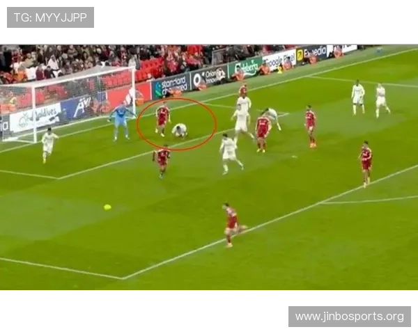 硬汉首回合一分四十五秒惊险倒地激战全程震撼细节全面曝光大揭秘