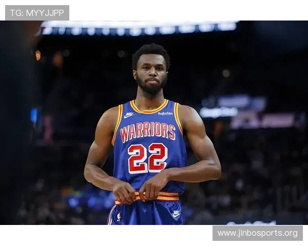 维金斯与前队友赛前互动 巴特勒从背后轻拍菜嘴引发热议