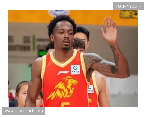 裁判争议后连续8场得分上双状态回暖成为球队关键人物 裁判争议后连续8场得分上双状态回暖成为球队关键人物