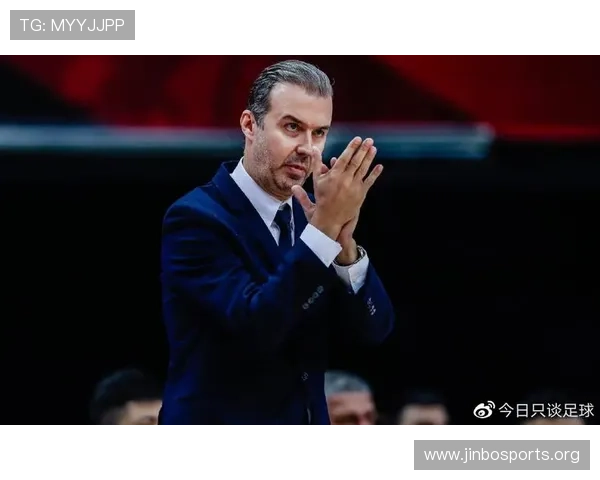 蒙克终场低迷咔咔失误不断仅九分三分失准拖累球队整体攻势表现疲 蒙克终场低迷咔咔失误不断仅九分三分失准拖累球队整体攻势表现疲