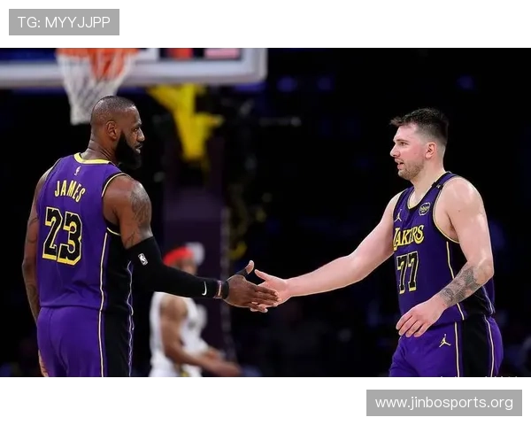 詹姆斯力赞东契奇用实力让全队信服他已完成蜕变并迈向更高巅峰路